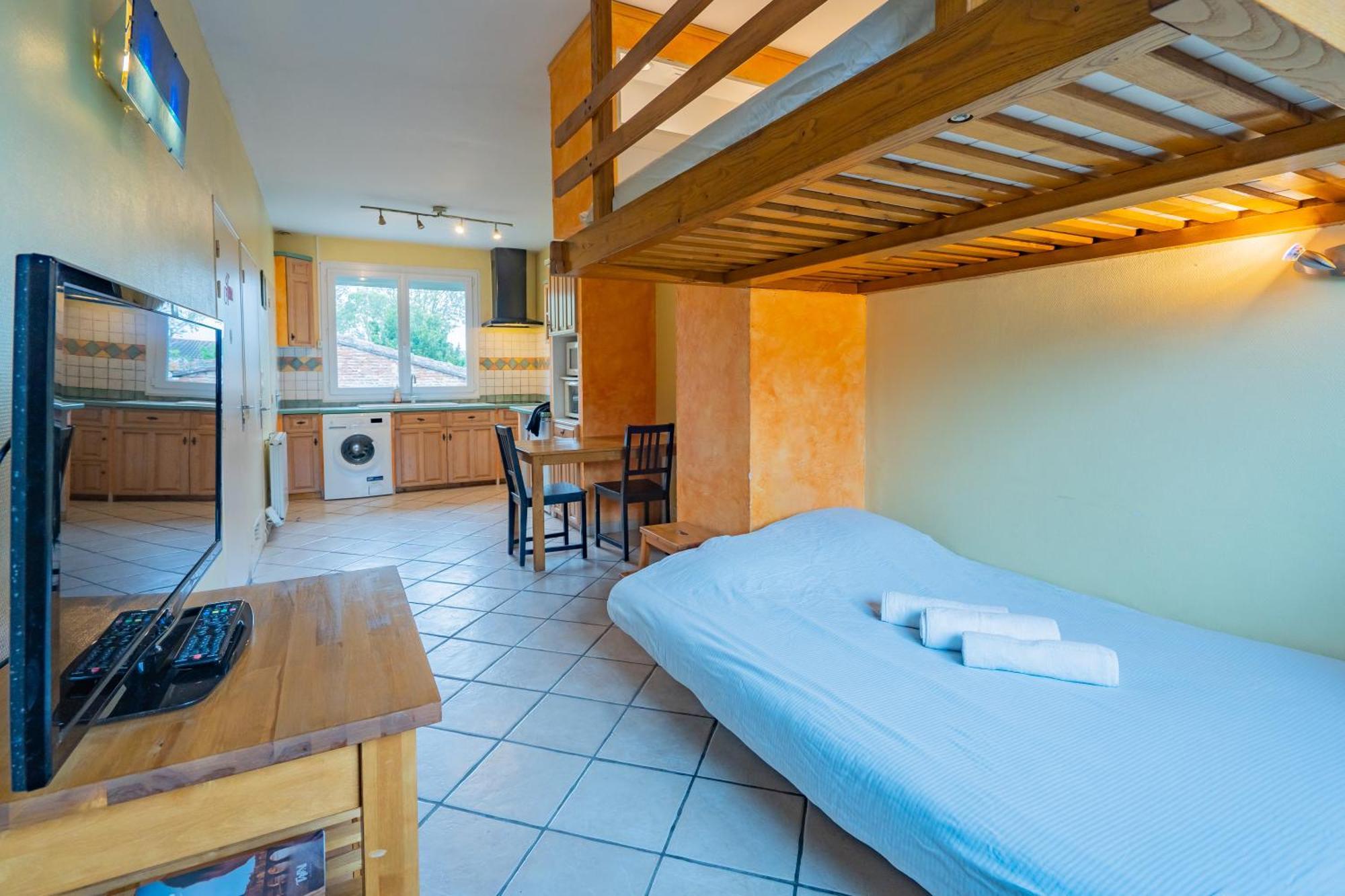 Room In Toulouse - Studio Proche Airbus Toulouse St Martin Touch Exterior foto